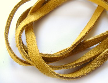 Velourleder, 4 mm, flach, gelb