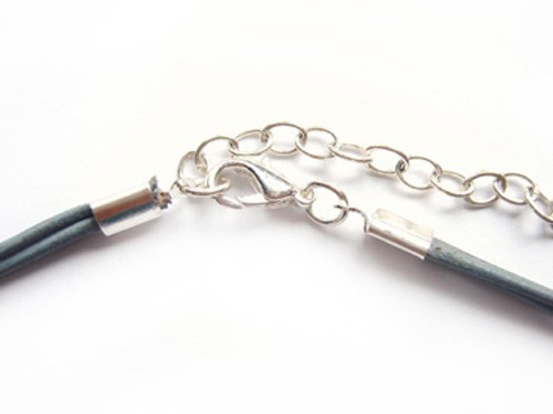 Lederkette dreireihig, 35 cm, grau