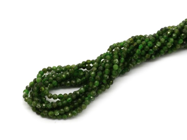1 Strang Diopsid, facettiert, 2,5 mm, grün