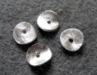 Gebogene Scheibe, 8 mm, versilbert, matt gebürstet Gebogene Scheibe, 8 mm, versilbert, matt gebürstet