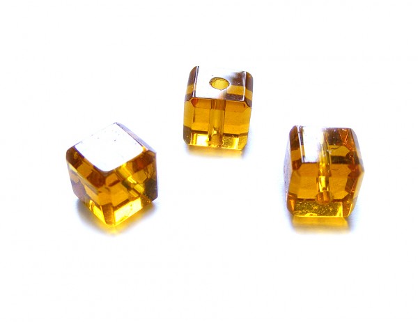 1 Strang Kristallglas Würfel, 6 mm, honig