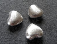 Herz, 16 mm, versilbert, matt gebürstet Herz, 16 mm, versilbert, matt gebürstet