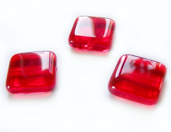 Quadrat, rot gänzend