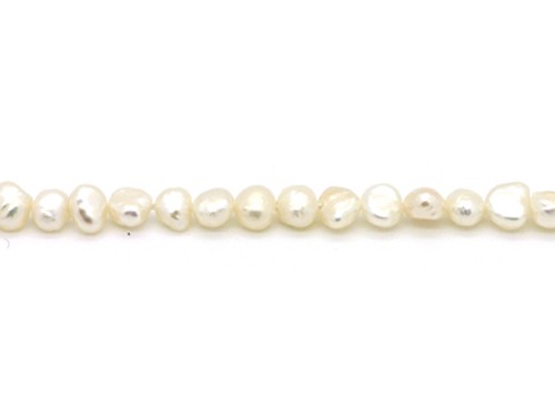 1 Strang Süßwasserperlen "barock", 5x6 mm, natur
