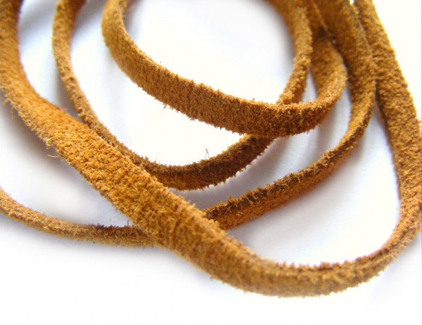 Velourleder, 4 mm, flach, curry