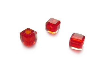 1 Strang Kristallglas Würfel, 4 mm, rot