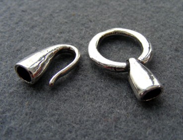 Hakenverschluss, versilbert, geschwärzt