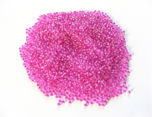 Roccailles, 2 mm, pink mit Silbereinzug