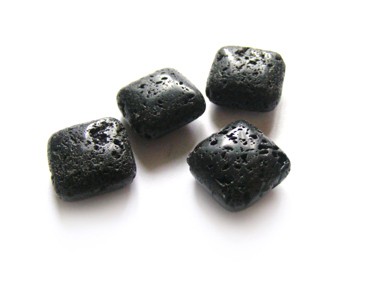 1 Strang Lava, Quadrat, 16 mm, schwarz