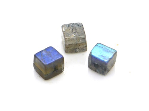 Würfel, Labradorit, 5 mm, blau-grau