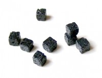 1 Strang Lava, Würfel, 6,5 mm, schwarz 1 Strang Lava, Würfel, 6,5 mm, schwarz