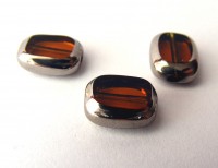 Glasperle mit silberfarbenem Rand Glasperle mit silberfarbenem Rand