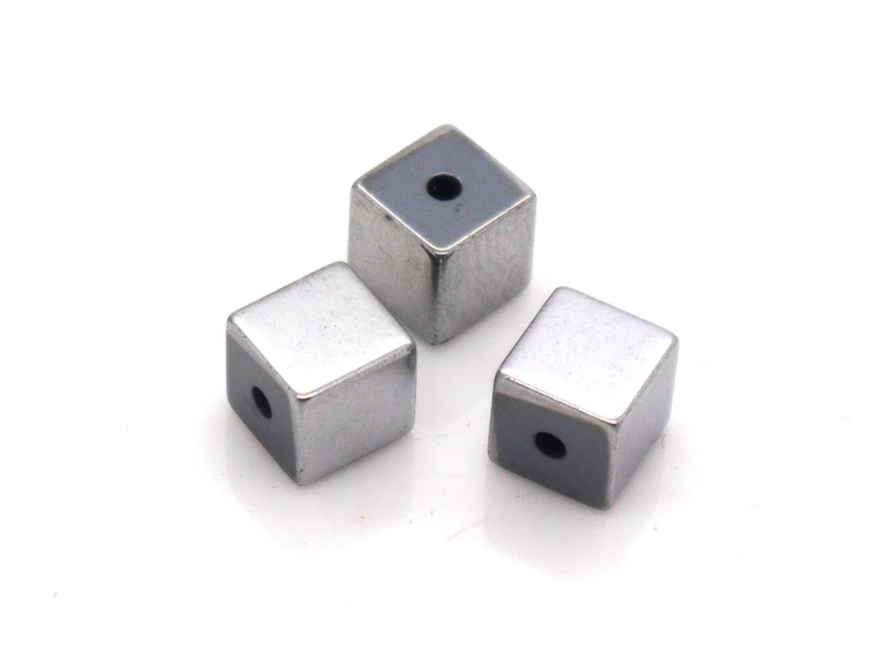 Rayher Metallic-Würfel-Perlen (matt Brillantsilber) – 3,4 Mm, Dose Mit 15 G | Für Schmuck, Basteln & Deko