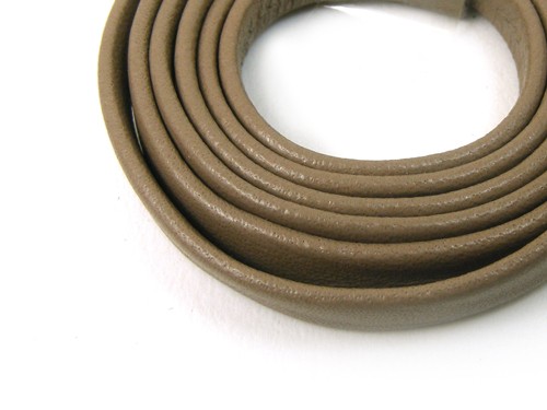 Lederband, 10 cm, 5 mm breit, hellbraun
