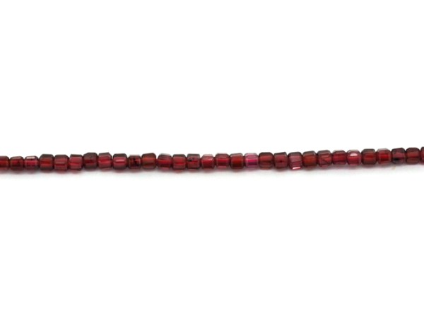 1 Strang Granat, Würfel, 2 mm, weinrot