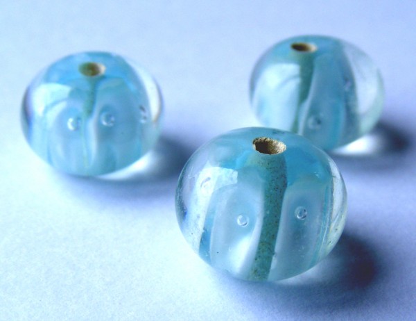 Kugel mit Streifen, hellblau