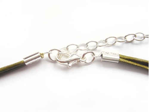 Lederkette dreireihig, 42 cm, oliv